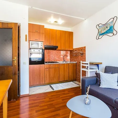 Apartment Denis *