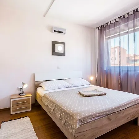 アパート Denis *